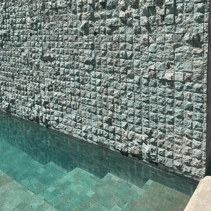 Hijau Bali em piscina